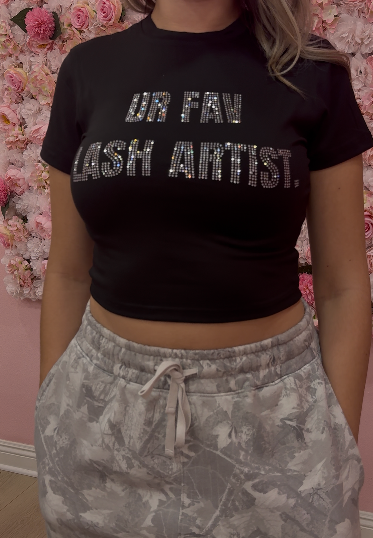 UR FAV LASH ARTIST TEE